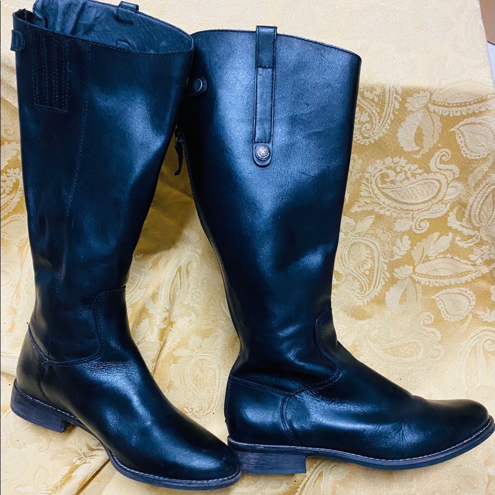 Matisse Black Leather boot size 8.5.